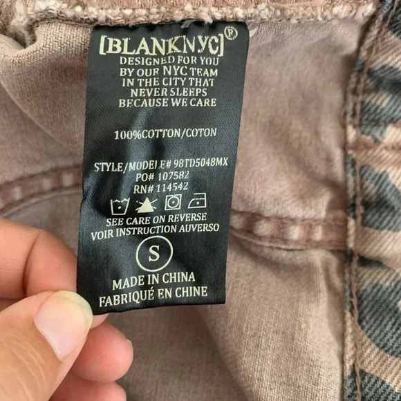 BLANKNYC  Fall Trends 2025 Leopard Print Button Denim Jacket Size Small - Picture 8 of 12